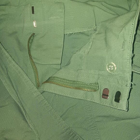 Women's High-Rise Tapered Ankle Tie Front Pants A New Day Green Size 10 - Picture 4 of 5